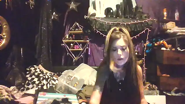 allymoon1369 online show from 05/25/26, 06:08