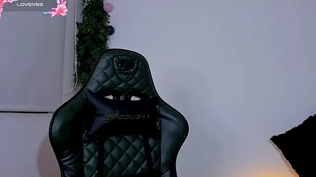 Noaah25  online show from 04/03/26, 04:54