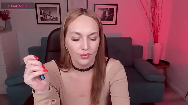 EvieMagical online show from 03/30/26, 06:42