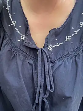 Snapshot of Donna9696 chatting on 03/02/26, 07:15 Donna9696 online show from 03/02/26, 07:15