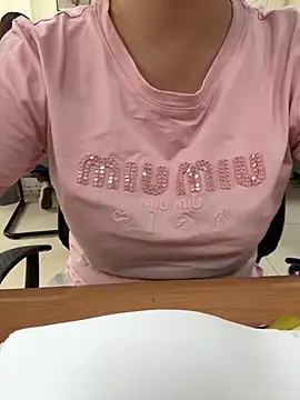 Snapshot of Donna9696 chatting on 04/14/26, 12:38 Donna9696 online show from 04/14/26, 12:38