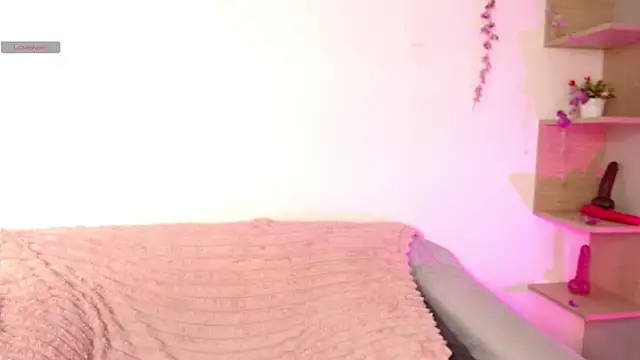 chloe peach  online show from 05/19/26, 12:11