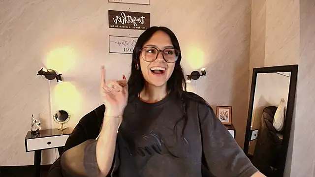 NiccolleHall online show from 02/12/26, 01:17