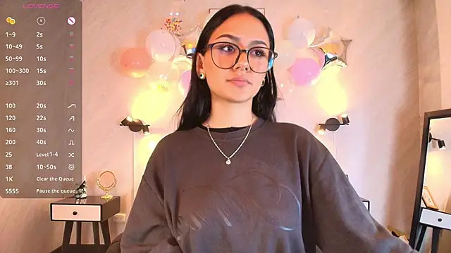 NiccolleHall online show from 02/19/26, 01:40