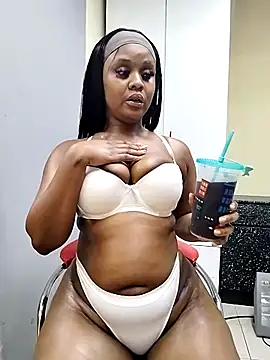 LUNAARXO1 online show from 03/06/26, 10:28