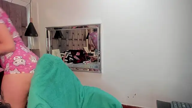 JenniQ69 online show from 02/11/26, 01:49