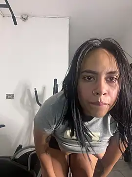 CarolinaRaven online show from 04/05/26, 04:09