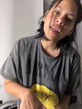 CarolinaRaven online show from 04/21/26, 05:14