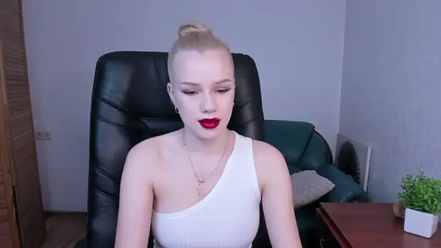 Snapshot of Stacy_Western chatting on 02/12/26, 01:06 Stacy Western online show from 02/12/26, 01:06