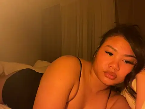 Snapshot of TitiTinyThai chatting on 04/01/26, 11:13 TitiTinyThai online show from 04/01/26, 11:13