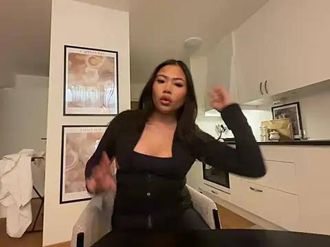 Snapshot of TitiTinyThai chatting on 04/06/26, 07:37 TitiTinyThai online show from 04/06/26, 07:37