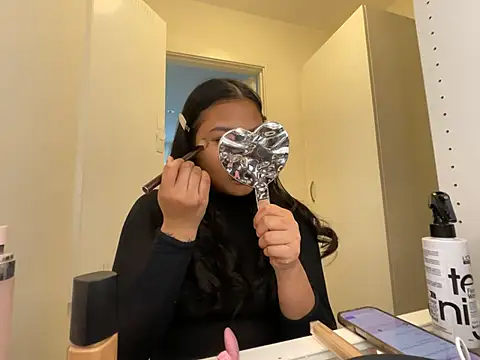 Snapshot of TitiTinyThai chatting on 04/07/26, 03:23 TitiTinyThai online show from 04/07/26, 03:23