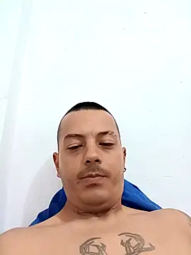 Snapshot of Dominic_wolff chatting on 02/18/26, 01:51 Dominic wolff online show from 02/18/26, 01:51