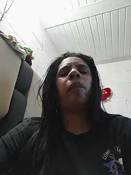 Zeyllyjhonson online show from 05/08/26, 12:38