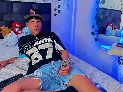 Adam hottie online show from 04/10/26, 02:28