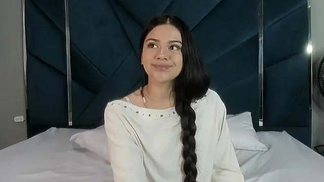 Snapshot of CottonCloud20 chatting on 02/18/26, 02:02 CottonCloud20 online show from 02/18/26, 02:02