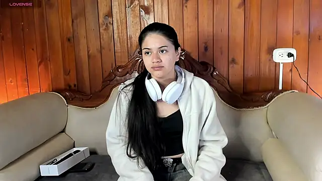 Snapshot of CottonCloud20 chatting on 03/02/26, 01:29 CottonCloud20 online show from 03/02/26, 01:29