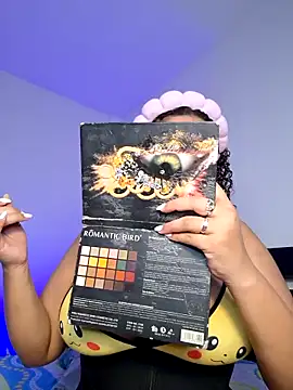 Snapshot of curly_girl_31 chatting on 02/03/26, 06:24 curly girl 31 online show from 02/03/26, 06:24