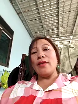 Snapshot of Jooj- chatting on 04/04/26, 05:27 Jooj- online show from 04/04/26, 05:27