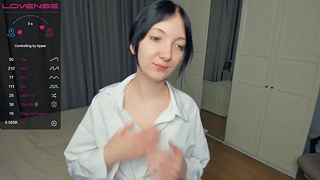 Snapshot of RoxanneComisky chatting on 02/01/26, 07:07 RoxanneComisky online show from 02/01/26, 07:07