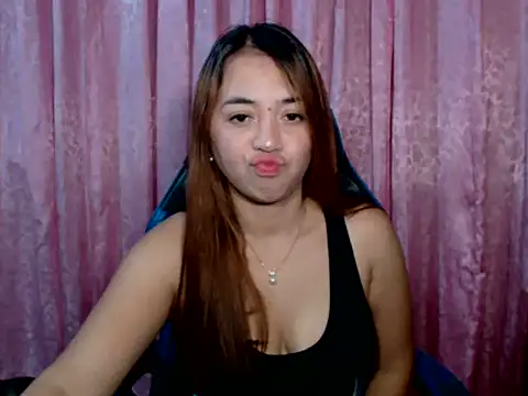 Snapshot of pinay_mayahiga chatting on 04/28/26, 02:00 pinay mayahiga online show from 04/28/26, 02:00