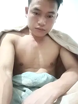 Snapshot of Maycute18 chatting on 02/25/26, 03:10 Maycute18 online show from 02/25/26, 03:10