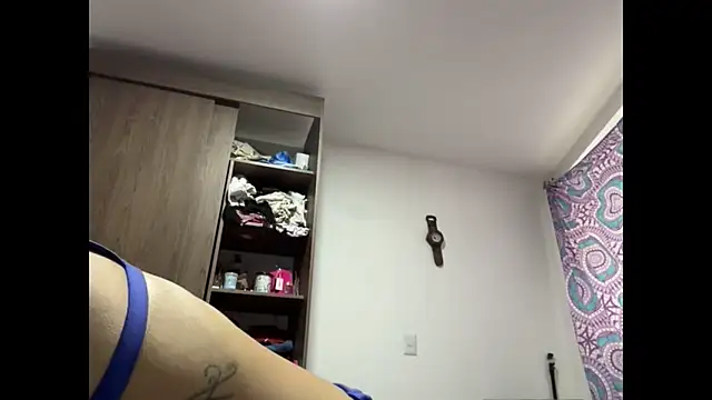 AbrilSantosxo online show from 05/19/26, 02:45