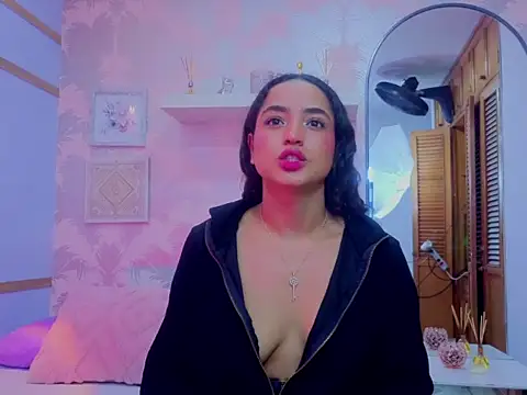 Emma Thompssonn online show from 03/22/26, 12:19