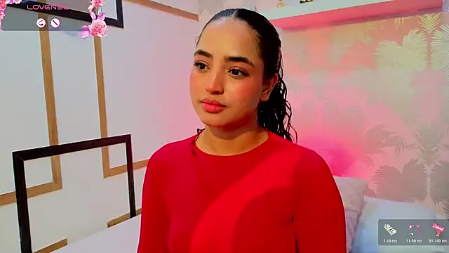 Snapshot of Emma_Thompssonn chatting on 07/20/26, 12:07 Emma Thompssonn online show from 07/20/26, 12:07