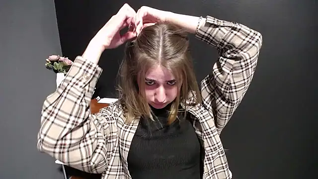 Sunny siren online show from 03/14/26, 02:33