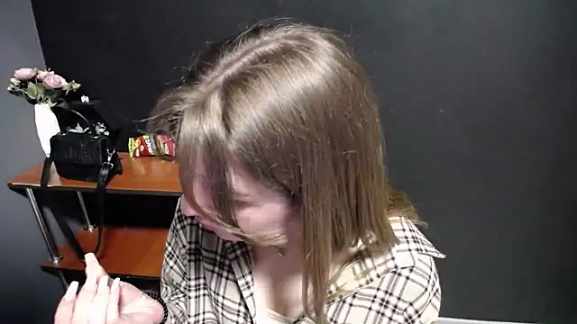 Sunny siren online show from 05/04/26, 12:34