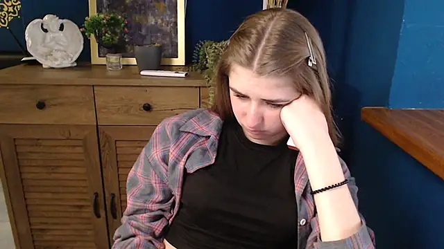 Sunny siren online show from 05/18/26, 12:55