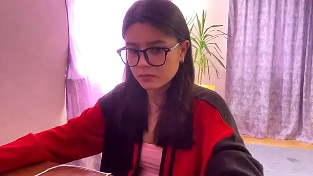 Snapshot of SaintMari chatting on 04/30/26, 12:11 SaintMari online show from 04/30/26, 12:11