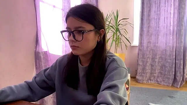Snapshot of SaintMari chatting on 05/01/26, 02:43 SaintMari online show from 05/01/26, 02:43