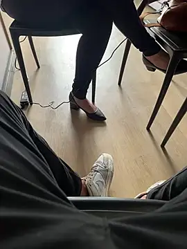 Novinho Pauzudo 18cm online show from 03/06/26, 12:56