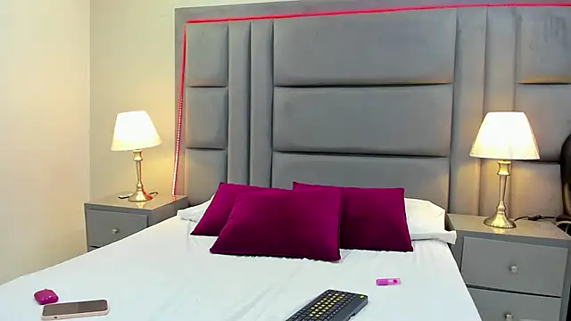 KendalFoxx online show from 04/10/26, 12:21