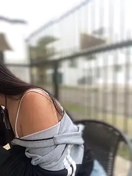 Snapshot of StrawberryPink_ chatting on 02/17/26, 11:40 StrawberryPink online show from 02/17/26, 11:40