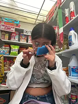 Snapshot of StrawberryPink_ chatting on 02/27/26, 11:32 StrawberryPink online show from 02/27/26, 11:32