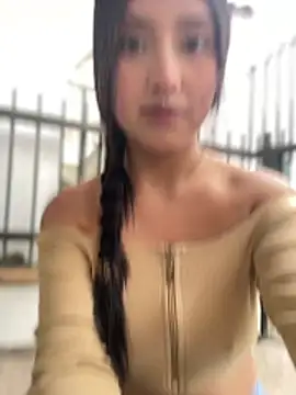 StrawberryPink  online show from 04/09/26, 11:26