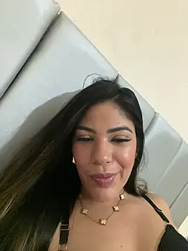 paola oliveira online show from 01/16/26, 03:49