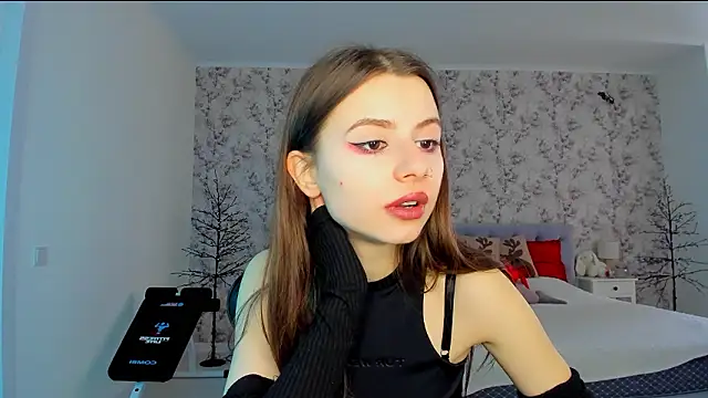 Snapshot of Hot_Molly5 chatting on 02/16/26, 01:40 Hot Molly5 online show from 02/16/26, 01:40