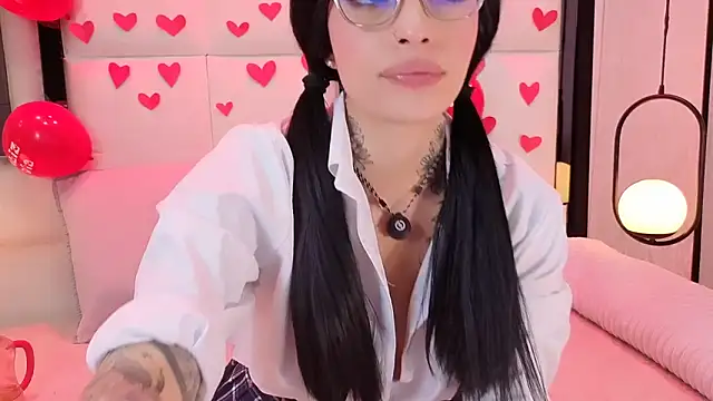 JuneCollins online show from 02/15/26, 08:38