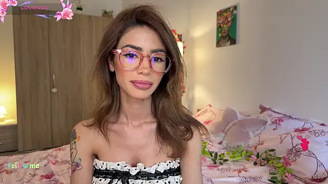 AyanaLys online show from 04/18/26, 03:27