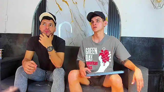 Snapshot of Angel_Villareal chatting on 02/20/26, 05:04 Angel Villareal online show from 02/20/26, 05:04