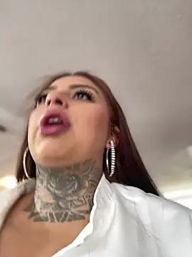 Snapshot of EmilyMoore_Pink chatting on 02/03/26, 09:31 EmilyMoore Pink online show from 02/03/26, 09:31