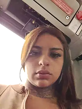 Snapshot of EmilyMoore_Pink chatting on 02/05/26, 06:23 EmilyMoore Pink online show from 02/05/26, 06:23