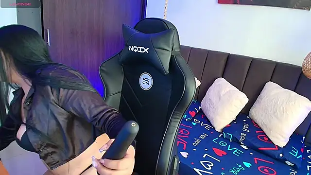 Aliz Cooper Tx online show from 03/19/26, 05:17