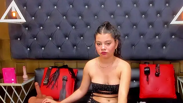 SofiaArsila online show from 05/08/26, 12:32