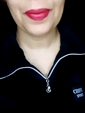 Snapshot of Naughty-Yousra chatting on 02/23/26, 08:44 Naughty-Yousra online show from 02/23/26, 08:44