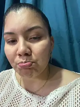 Helena-Paola online show from 03/13/26, 04:52